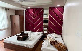 Hotel Royal Suites